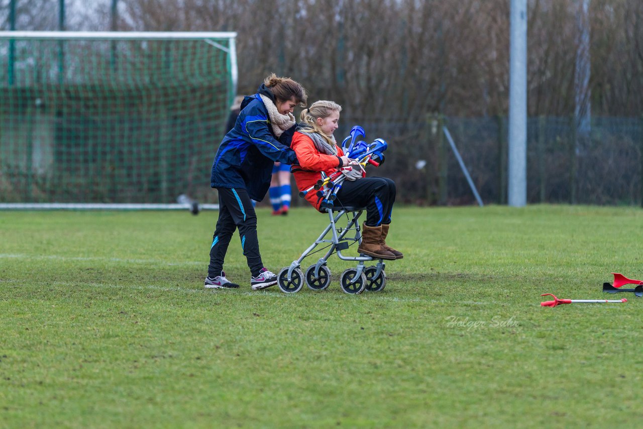 Bild 319 - C-Juniorinnen FSG-BraWie 08 - TuS Tensfeld : Ergebnis: 0:8